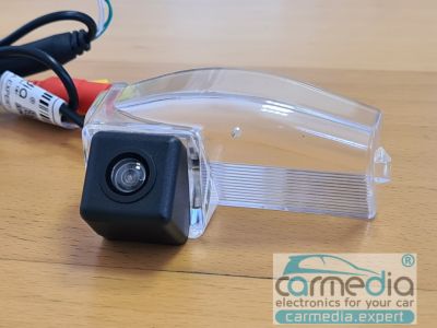Камера заднего вида CarMedia CMD-7277B CCD-sensor Night Vision (ночная съёмка) для автомобилей Mazda 2, Mazda 3 Sedan (с 2005г.в. по 2013г.в.) в планку над номером, купить CarMedia CMD-7277B CCD-sensor Night Vision (ночная съёмка), доставка CarMedia CMD-7